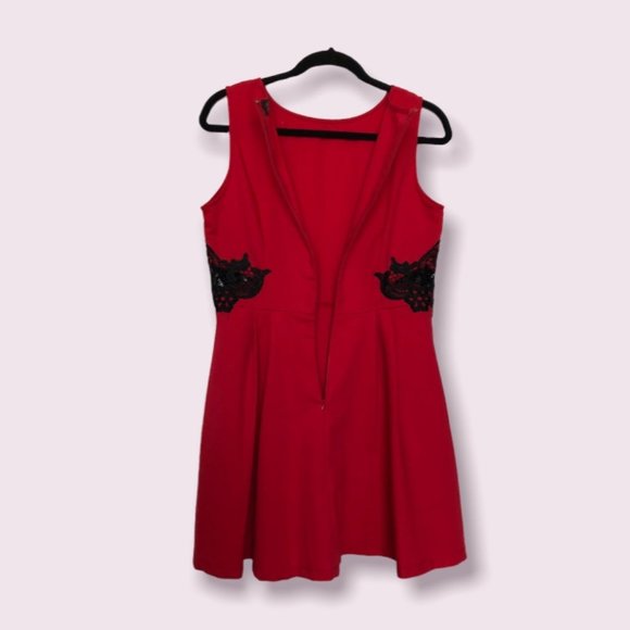 AX Paris Red Mini Dress with Black Lace Cutouts Women's Large Homecoming Party - Picture 3 of 9